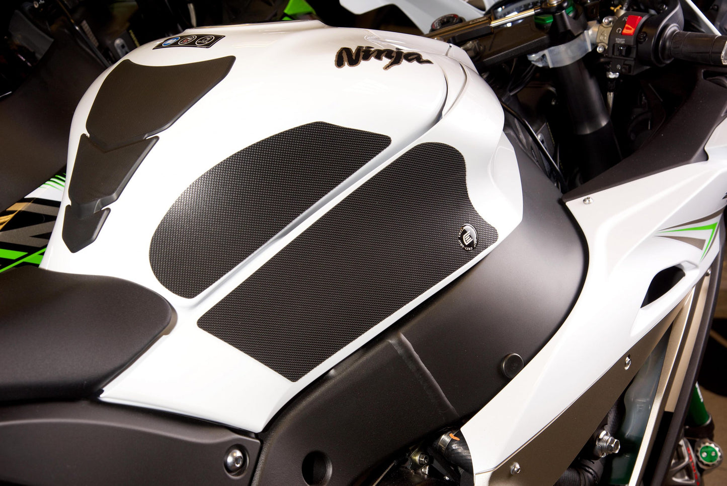Eazi-Grip Tank Grip for Kawasaki ZX10R (2021 - 2024) PRO Black
